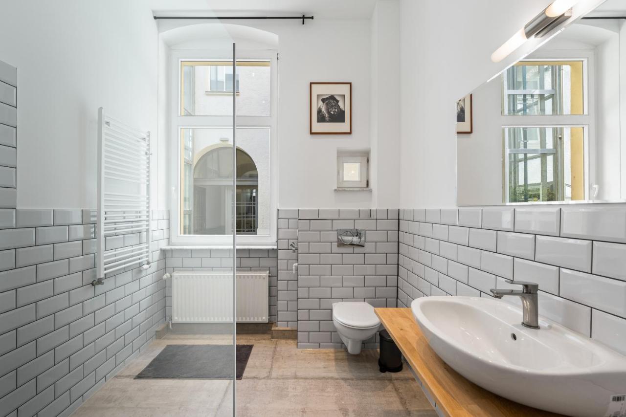 The Tieckstr Loft For Up To 7 People With 2 Bathrooms Berlino